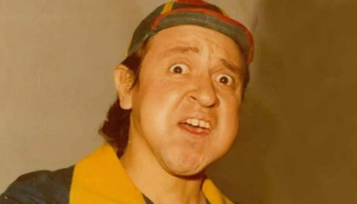 'Cometí un error, lo acepto, y pido disculpas al público. ¿Si se dio cuando estaba casado? Así fue, pero se dio muy poco tiempo, no fue grandioso, fue una relación de un poquito más que amigos. No me atrevo a calificar a nadie, pues cada uno es responsable de sus propios actos, más que algo malo fue indebido', comentó en aquel entonces.