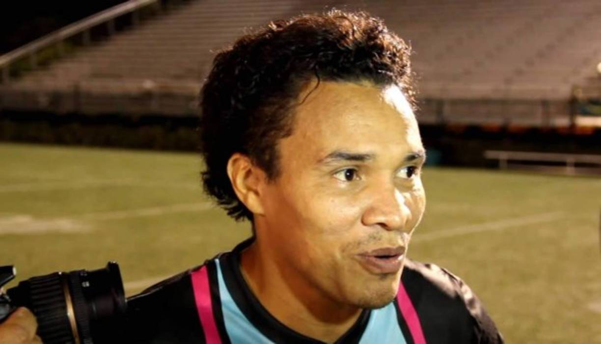 Julio César 'Rambo' de León estaría firmando por seis meses con el Municipal Limeño de El Salvador. Sería presentado esta semana tras las vacaciones navideñas.