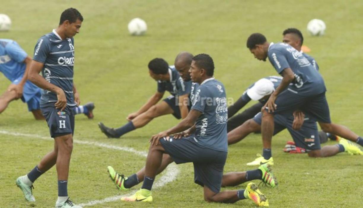Carlo Costly en cada entrenamiento desde el domingo se le ha visto al lado de Osman Chávez. Son grandes amigos.