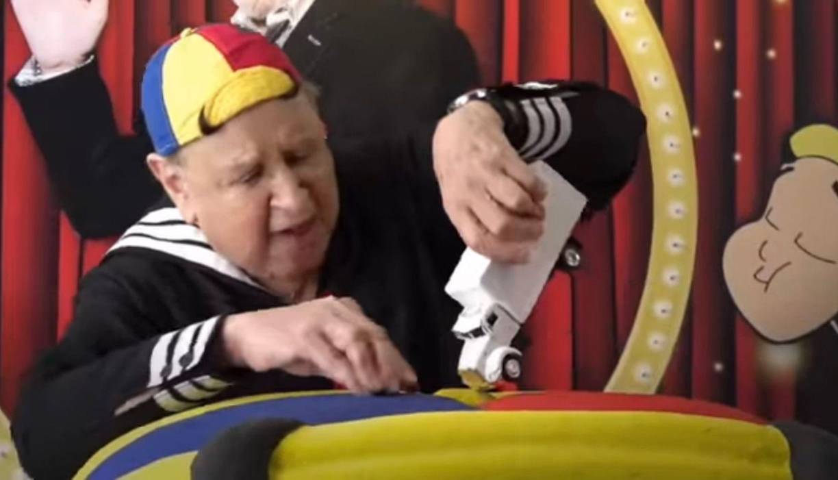 Así como a los múltiples sucesos en los que remolques de camiones han sido abandonados con migrantes, quienes en su mayoría mueren por asfixia y golpes de calor. Tan solo en agosto pasado se registró una estrepitosa colisión de autobús que transportaba a migrantes, en su mayoría de nacionalidad venezolana, que dejó 16 fallecidos y 36 heridos.