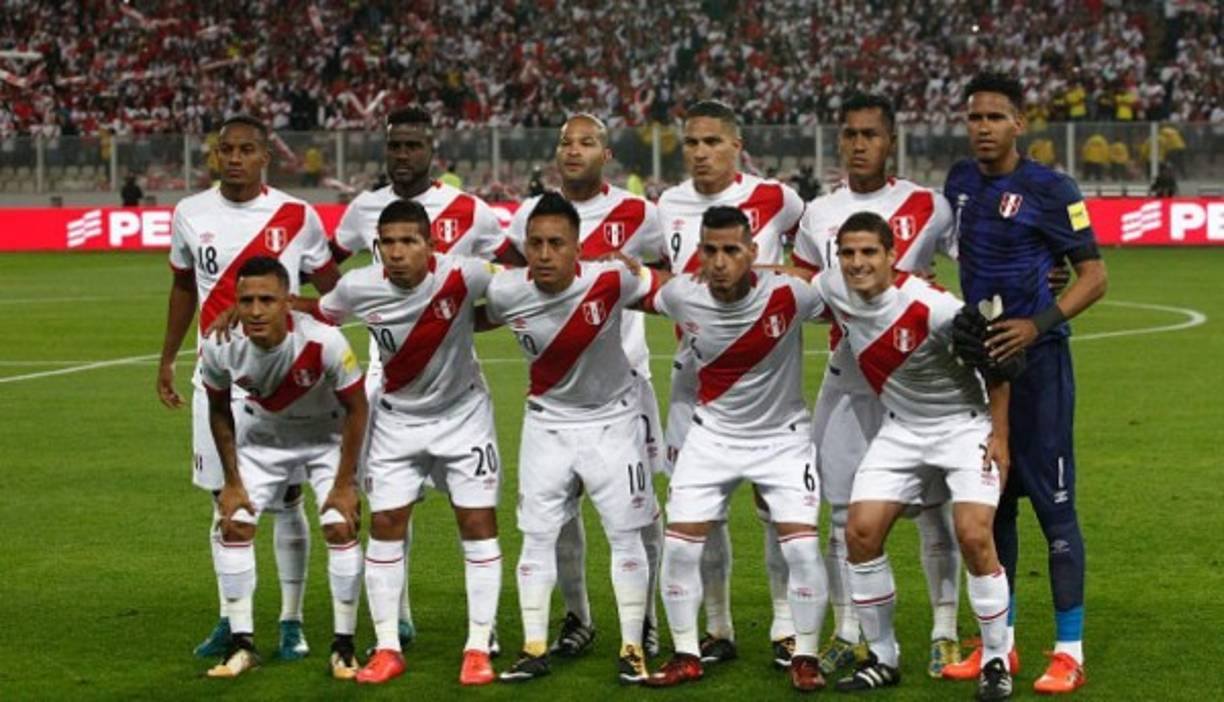 Perú: 'La Blanquirroja' - La selección peruana es conocida como la blanquirroja o la bicolor por los dos colores de su bandera que son los mismos de su equipación. Su organización está a cargo de la Federación Peruana de Fútbol, que pertenece a sus vez a la Confederación Sudamericana de Fútbol. Debutó 1 de noviembre de 1927 en el Campeonato Sudamericano ante Uruguay.