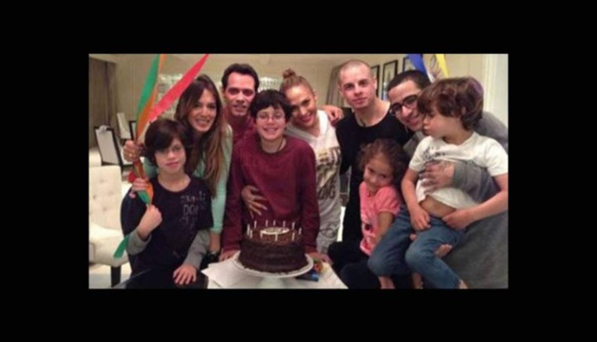 Marc Antrhony tiene cuatro hijos entre ellos dos con Jennifer López y dos con Dayanara Torres.