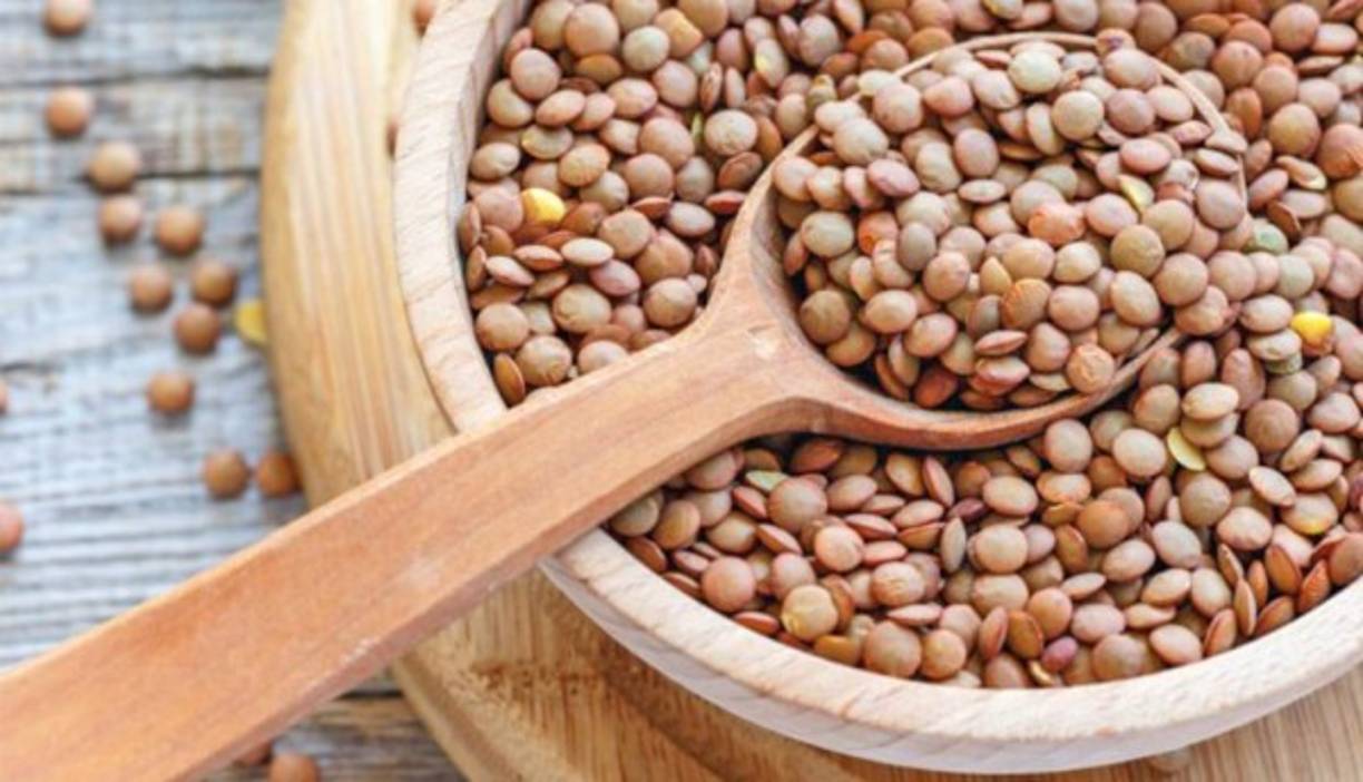 Lentejas para la buena suerte: Los colombianos colocan lentejas en sus bolsillos para recibir el Año Nuevo. En Italia cenan este platillo para atraer prosperidad.