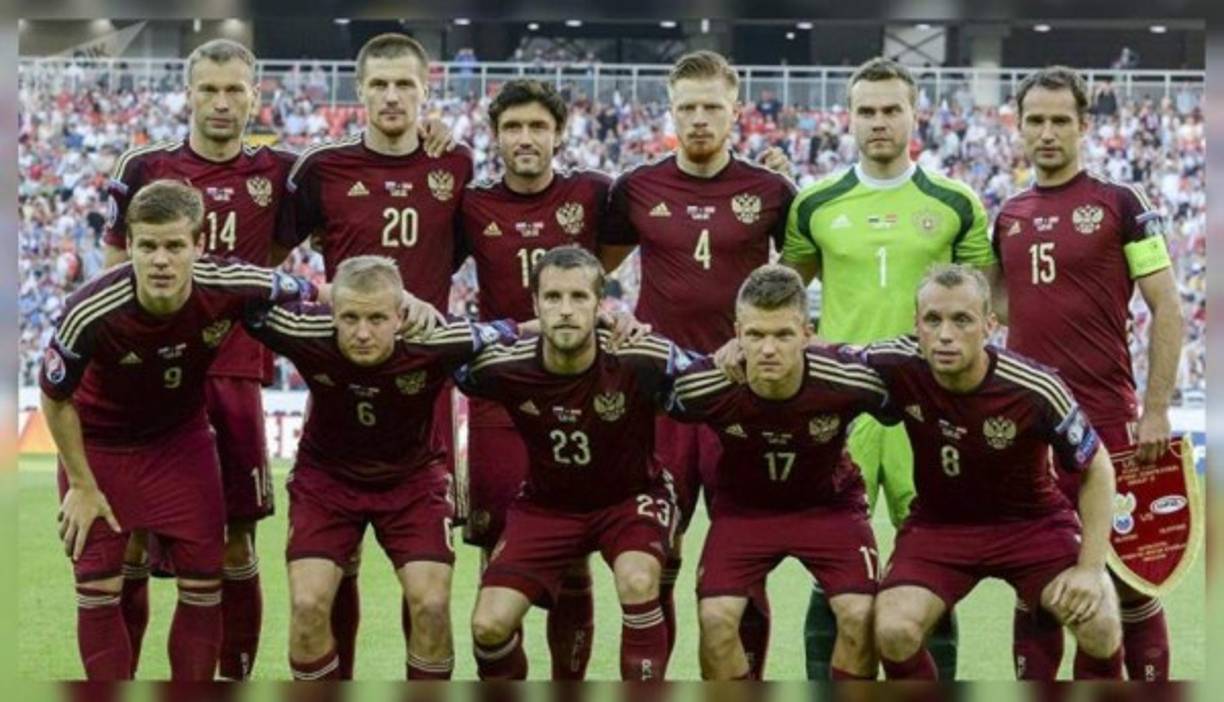 Rusia: 'El Equipo Nacional' - El equipo nacional, Osos tricolor o Escuadrón ruso, son los nombres con los que se conoce a la Selección de Rusia.Su organización está a cargo de la Unión del Fútbol de Rusia perteneciente a la UEFA.