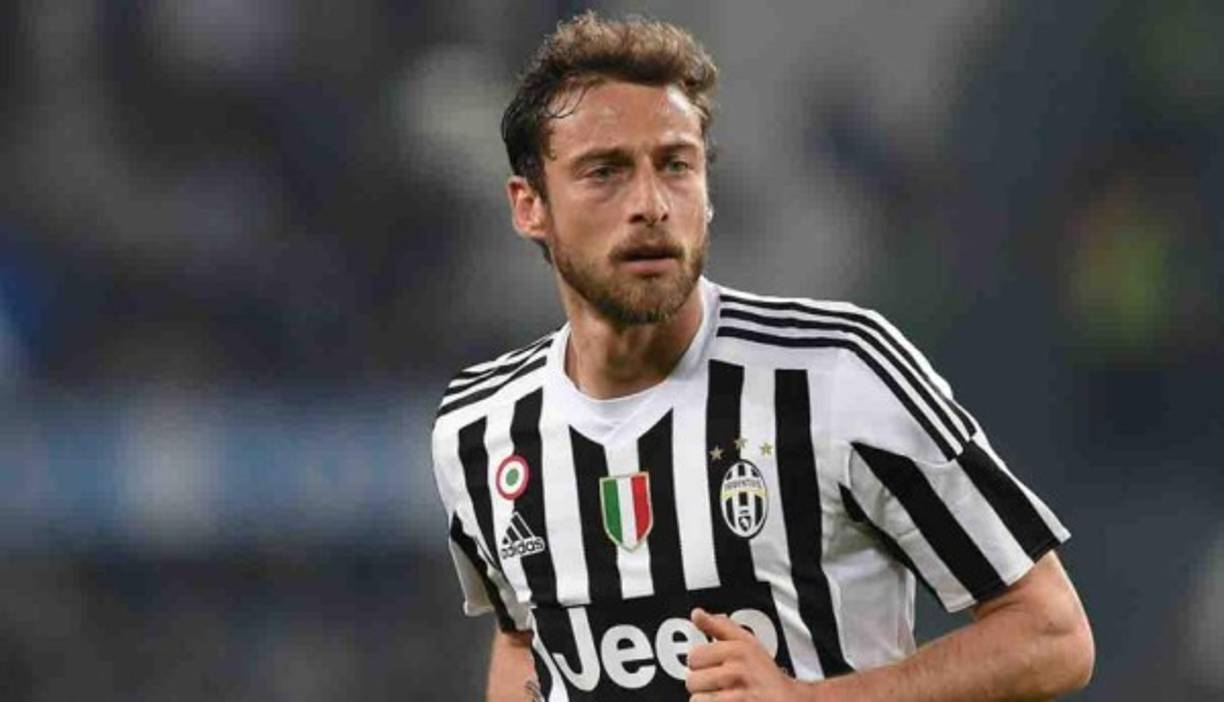 Según Tuttomercato, el Zenit de San Petersburgo está preparando una oferta suculenta para convencer al centrocampista italiano de 32 años Claudio Marchisio, recientemente desvinculado de la Juventus.