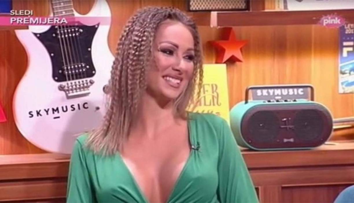 La decisión se tomó debido a las quejas de los espectadores sobre el comportamiento de la famosa.<br/>