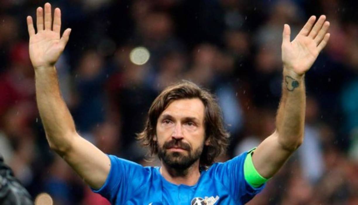 Según Il Giornale, Carlo Ancelotti podría pensar en sumar a Andrea Pirlo a su cuerpo técnico en el Napoli, como ayudante.