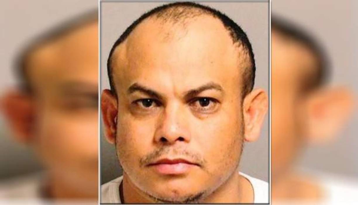 El cuarto testigo es CW­4, <b><a rel="noopener noreferrer" href="https://www.laprensa.hn/honduras/imperio-del-narco-la-finca-de-los-cachiros-que-podria-desatar-una-guerra-DX9606423" target="_blank">Devis Leonel Rivera Maradiaga</a></b>, cabecilla del cartel de Los Cachiros.“El gobierno espera que CW­4 (El Cachiro) testifique sobre sus <b>interacciones corruptas con ambos Bonilla Valladares yJuan Orlando.</b> En 2003, Devis Leonel se reunió con Bonilla Valladares para buscar ayuda para localizar y matar a un traficante rival”, dice.