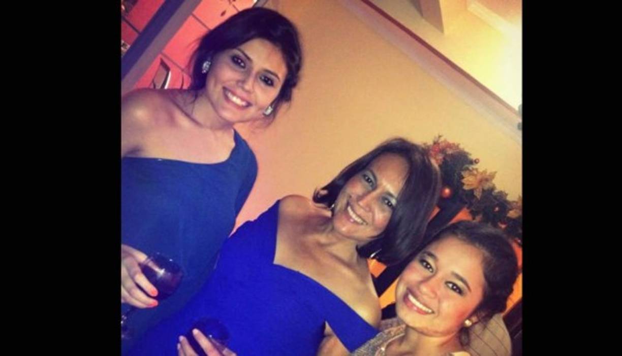 Keren ha dicho que su mamá es muy cariñosa y la ha apoyado cuando lo han discriminaron. Recuerda que en segundo grado había unos chicos que le decían sidosa.