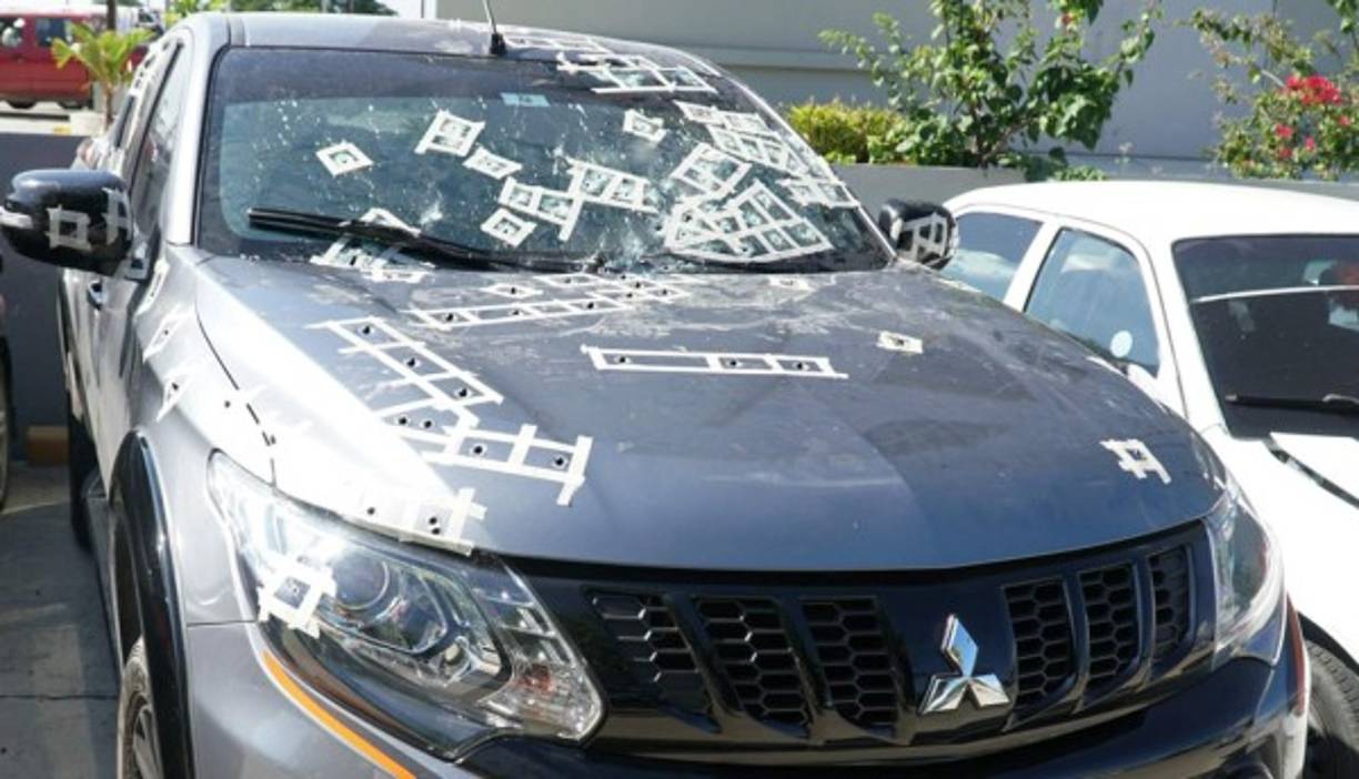 Más de 200 disparos hicieron contra un hombre que fue acribillado anoche cuando estaba en su vehículo en San Pedro Sula. Esto es lo que se sabe de este tiroteo.