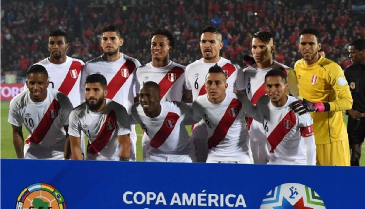 12. La selección de Perú tiene un precio de 34.4 millones de dólares. Su jugador más caro es Paolo Guerrero con un precio de 5.6 millones de dólares.
