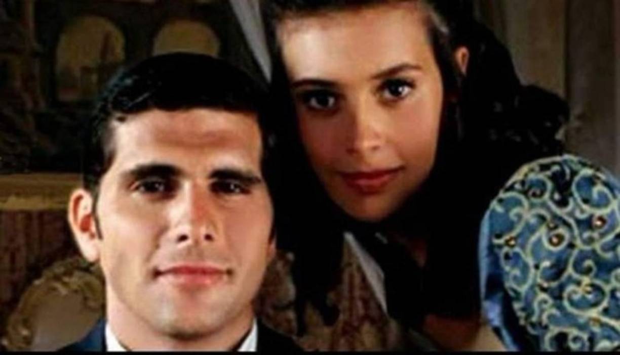 Luz María es una telenovela peruana producida por José Enrique Crousillat para la productora América Producciones, transmitida por América Televisión. Fue emitida entre 1998 y 1999 y contó con 176 capítulos.