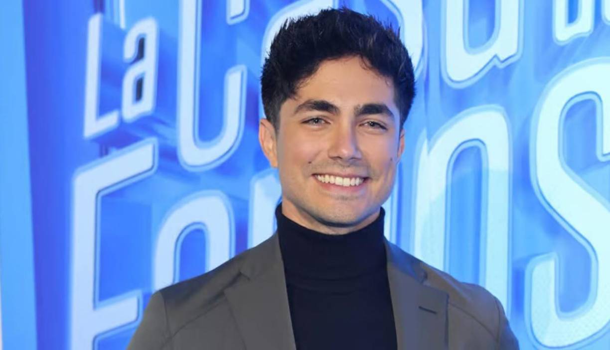 El actor cubano Sian Chiong, su amigo y compañero de lucha en la casa, dijo que él sí había sentido muy inoportuna la broma de su compañero, pero que se había quedado callado porque en el momento no lo sintió tan importante o con mala intención. Mencionó que en el momento en el que lo hizo, se hizo para atrás en señal de desaprobación.