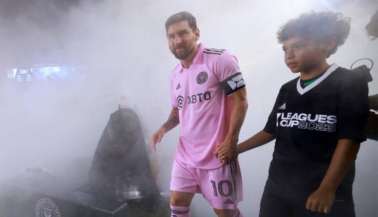 Messi fue titular por segunda ocasión consecutiva con el Inter Miami. El argentino se enfrentó al Orlando City por los 16avos de final de la Leagues Cup en un partido que sufrió un retraso de más de una hora debido a una tormenta que azotó a la ciudad de Florida.