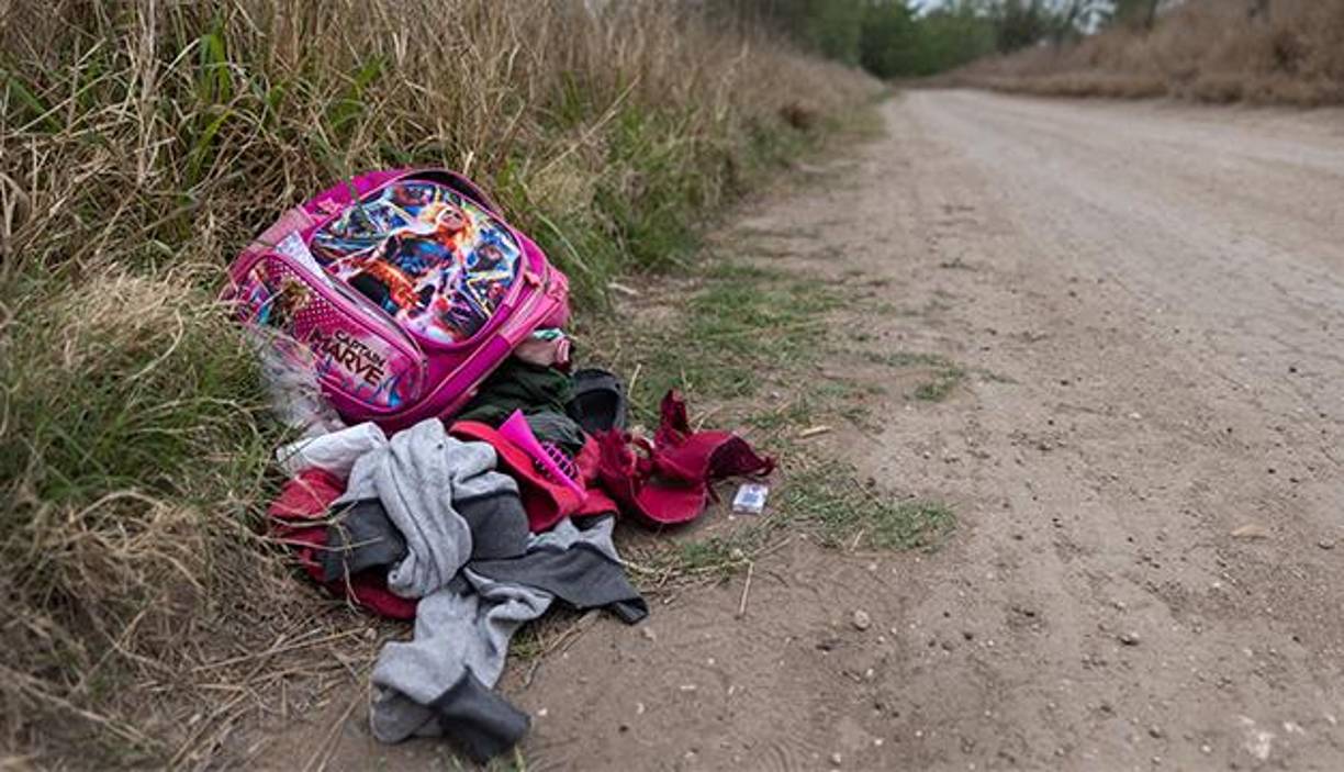 Después, el 22 de julio de 2012, 23 migrantes de Honduras, Guatemala y México chocaron contra dos árboles en Texas cuando iban hacinados en una camioneta Ford.