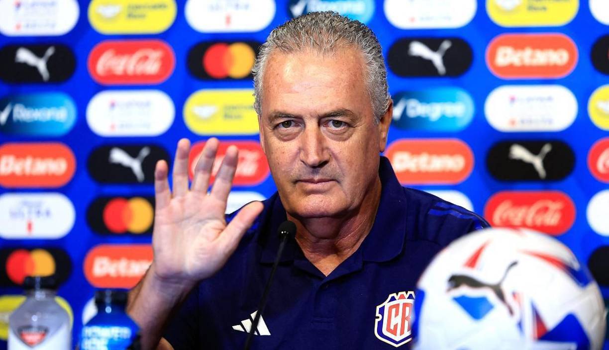 La Asociación Paraguaya de Fútbol (APF) pagará la rescisión del contrato que tiene Alfaro con la Federa­ción Costarricense de Fút­bol. El monto que se men­ciona es de 600 mil dólares, que se podrá ejecutar desde el 1 de agosto, destacó diario La Nación de Paraguay.