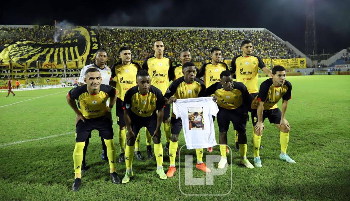 El 11 titular del Real España salió portando una camisa en honor a un aficionado.