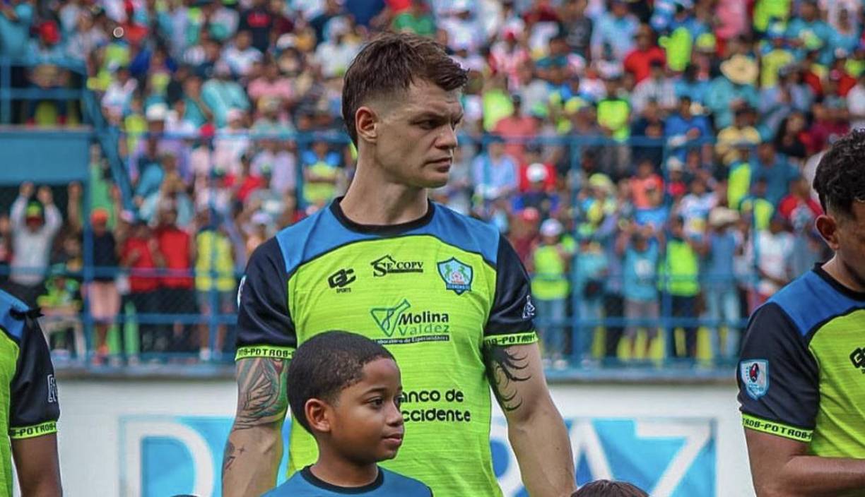 Los Potros del Olancho FC dieron de baja al defensor argentino Santiago Molina. El zaguero tenía seis meses de contrato, pero será operado y volverá a las canchas hasta en enero del 2024. 