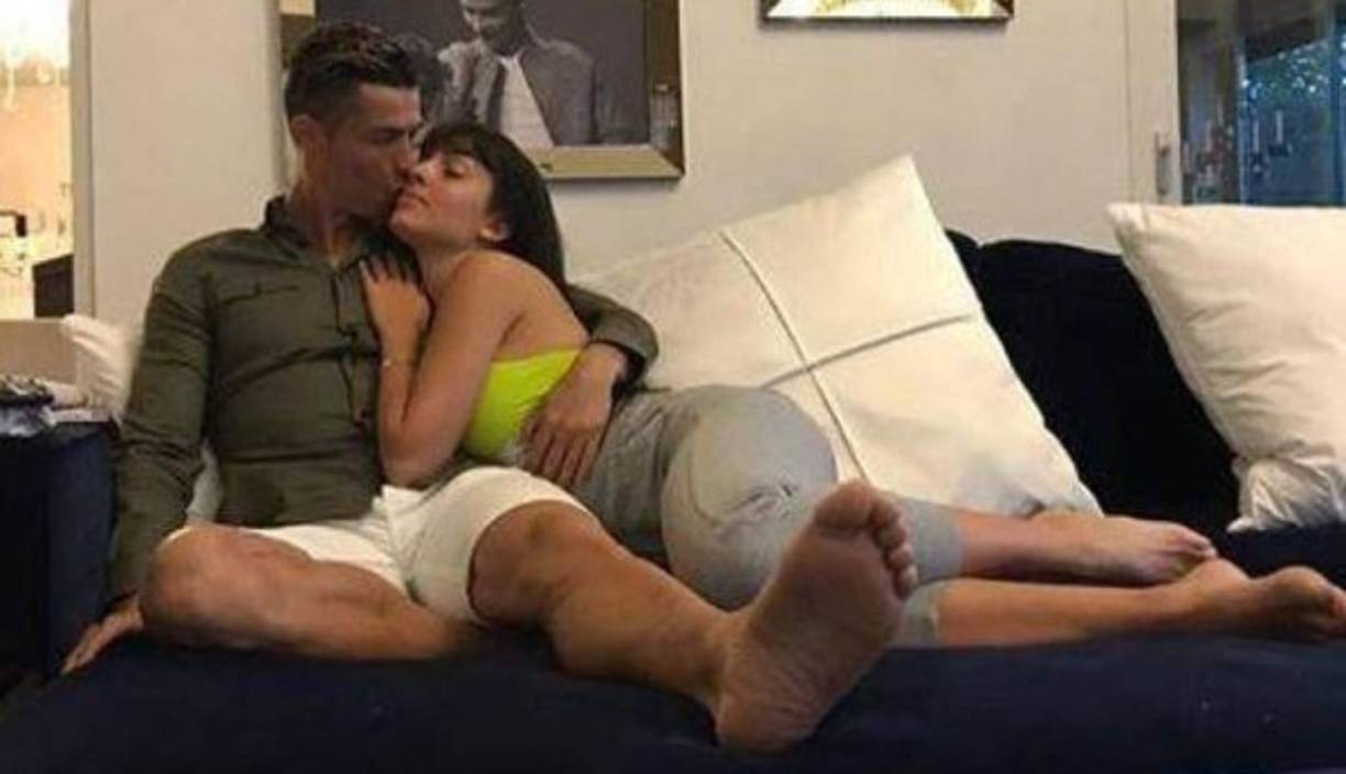 Cristiano llegó en un avión privado a Grecia y fue trasladado al hotel en un helicóptero.