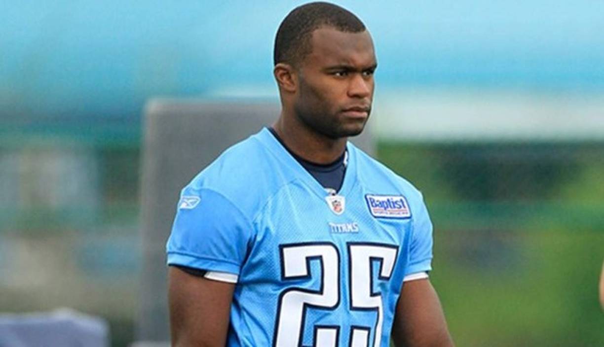 En entrevista con la cadena de noticias deportivas ESPN, Rolle dijo que 'fui al departamento de emergencias y mientras caminaba vi a muchas personas con dificultad respiratoria', comentó.