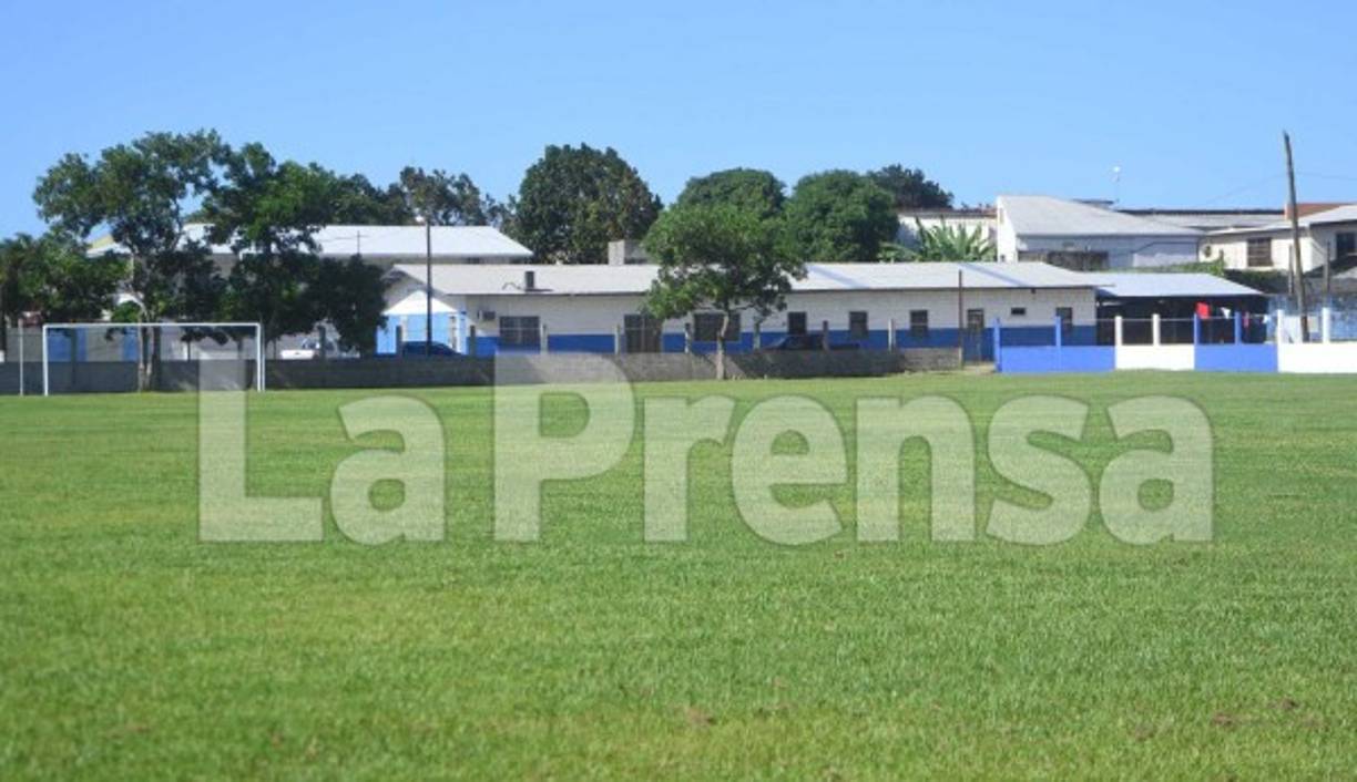 'La institución se estará ahorrando 10 mil lempiras por partido jugando en nuestras propias instalaciones, ya no vamos a pagar alquiler de estadio. Esta es la oportunidad de los aficionados de apoyar al club para agenciarse fondos y así mantener al día a los jugadores y cuerpo técnico', dijo Rolando Matute, directivo del club ceibeño.