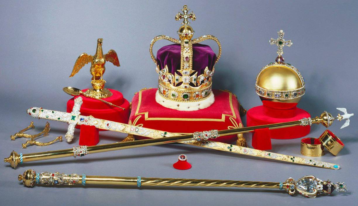 “Como sudafricanos, pedimos la devolución de nuestros diamantes para que sean exhibidos en un museo”, detalla una petición en línea al rey Carlos III, que obtuvo más de 8.000 firmas.