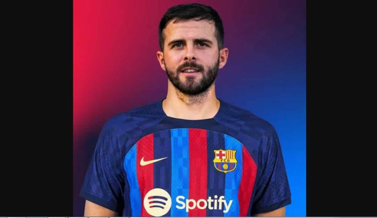 Miralem Pjanić - El centrocampista bosnio jugará esta temporada con el dorsal 16 en su espalda. Llegó al Barcelona en verano de 2020, procedente de la Juventus.