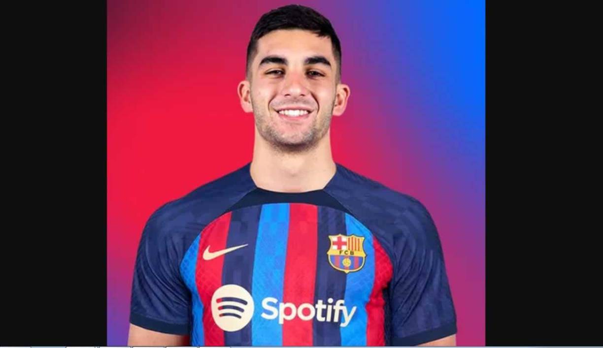 Ferran Torres - El delantero español, que llegó al Barça en diciembre de 2021, seguirá usando el dorsal 11.
