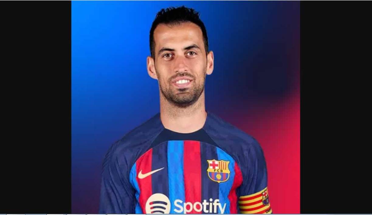 Sergio Busquets - El capitán y mediocampista azulgrana se mantiene con su 5 eterno en la espalda. Desde 2008 forma parte del primer equipo del Barcelona.