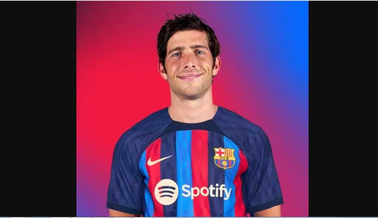 Sergi Roberto - El polifuncional futbolista español llevará el dorsal 20. Debutó con el Barcelona en la temporada 2009/10.