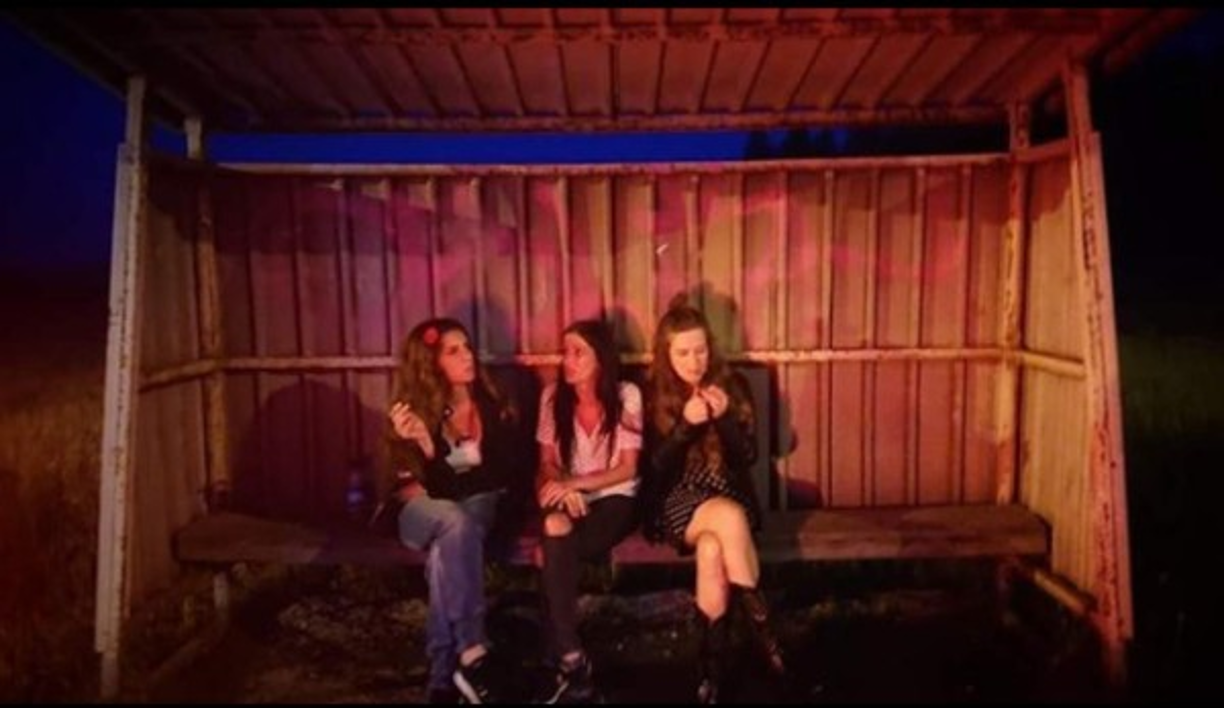 Las hermanas Lola, Pilar, Lucía y Rocío, anunciaron que comenzarán una gira en marzo en varios países europeos como: Suiza, Noruega, Rumania, Francia, España y Suecia.