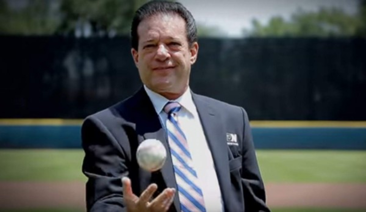 David Braverman: Comentarista Deportivo que también no seguirá en Televisa Deportes. Era el experto de béisbol.