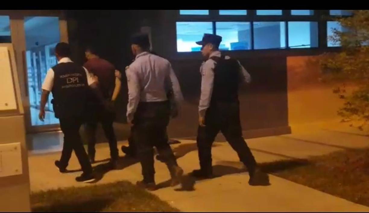 Según testigos, don Julián Martínez y su hijo se disputaban un terrero y al momento de agredirse verbalmente los dos portaban machetes.