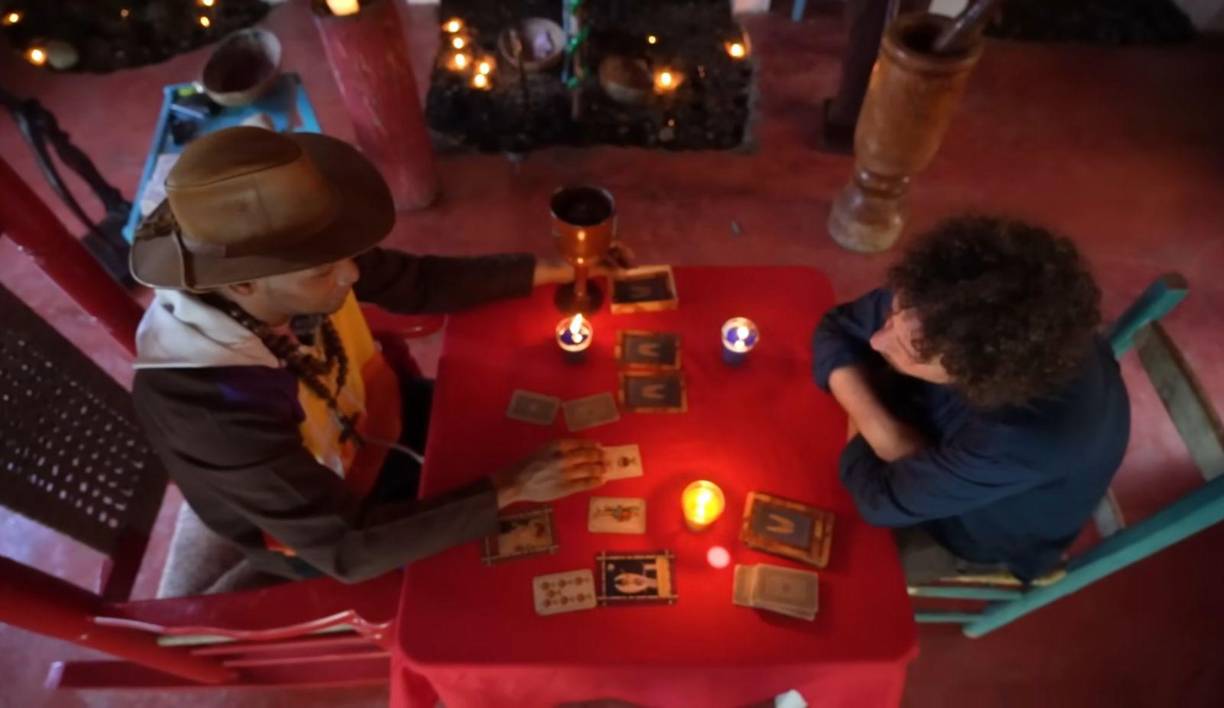 El mexicano agregó que en el sitio de su visita es normal ver prácticas de magia blanca y negra por doquier.