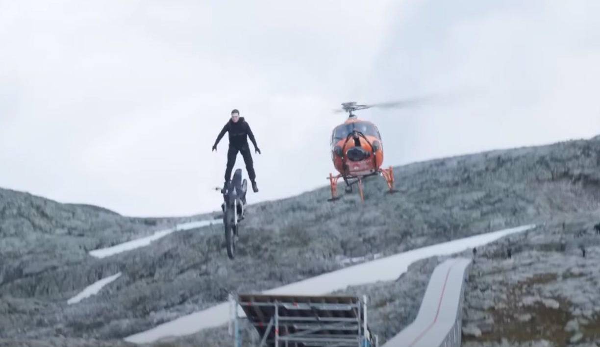 Paramount Pictures reclutó a Tom Cruise para llevar la franquicia de Misión Imposible a la pantalla grande, 30 años después de que la serie de televisión del mismo nombre se emitiera por primera vez en CBS. Ahora, con el estreno de la película el otro año, se prevé que marque el punto y final de la saga. 