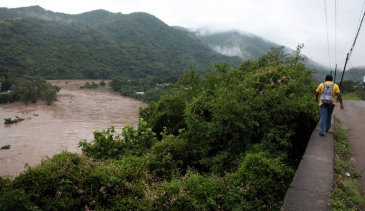 El río Chamelecón en el sector de Chamelecón en San Pedro Sula hoy 16 de octubre del 2014.