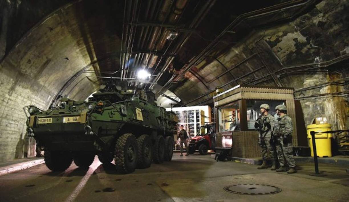 El Gobierno de Donald Trump envió a cientos de militares que forman parte del Comando Norte del Ejército de los Estados Unidos, unidad a cargo de la Seguridad Nacional del país, al 'búnker más seguro del mundo' por la pandemia de coronavirus.