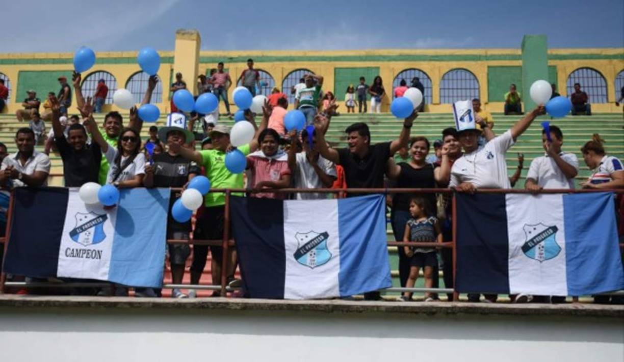 Los progreseños viajaron a Olancho para alentar a su equipo.