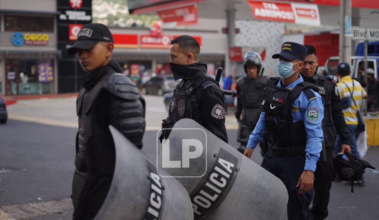La Policía Nacional tomó el control de la seguridad de la final desde horas antes del partido.