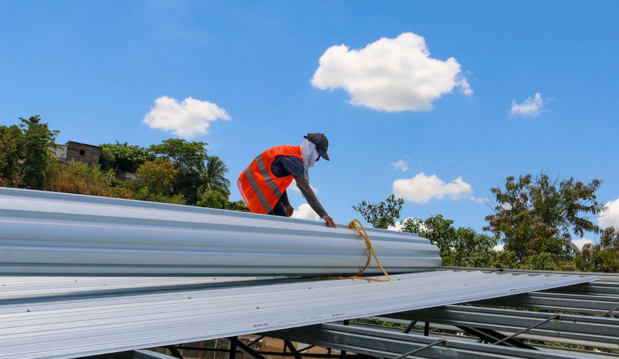 Estás remodelaciones se realizan con apoyo de la Embajada de Estados Unidos en Honduras, el donativo que entregó el edil sampedrano el pasado 29 de junio y colaboración de empresarios.