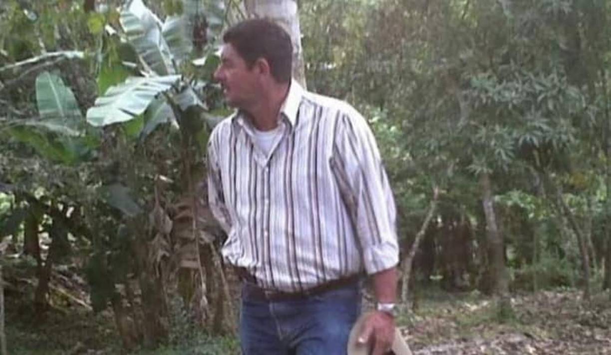 Versiones preliminares indican que Sabillón y Fajardo regresaban del sepelio de un familiar y cuando pasaban frente a una cantina decidieron tomarse unas cervezas, sin embargo, minutos después, fueron atacados a disparos por varios sicarios que se movilizaban a bordo de una motocicleta. 