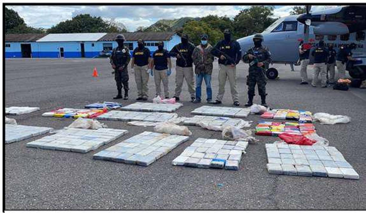 En toda la operación al ex futbolista Oscar Armando Bonilla, solo le aseguraron su vivienda y dos terrenos que había adquirido en Tela, pero los fiscales siguen investigando si tenía bienes a nombre de otras personas.