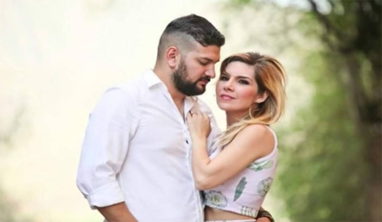 'Hace alrededor de cuatro años, yo besé a tu esposo, y yo quería estar con él en algún momento. Yo me llegué a enamorar de él', le dijo Panini a Luna.<br/><br/>La lavandera morena le preguntó a la güera si había sucedido algo más íntimo, y ella le dijo que él no le respondió y que no había pasado a más.