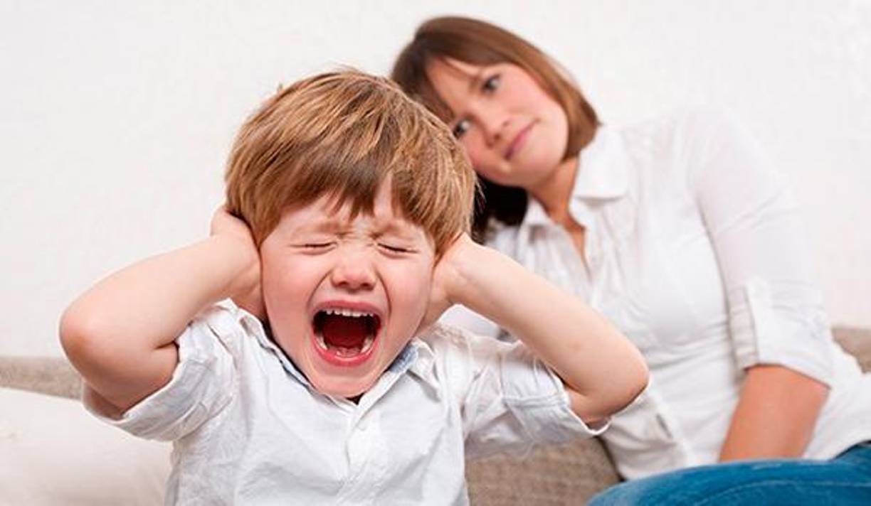 <b>3. Manía e hipomanía:</b> La manía es un estado de ánimo elevado que puede incluir irritabilidad, aumento de la energía, disminución de la necesidad de dormir y comportamientos impulsivos. La hipomanía es una forma menos severa de manía.