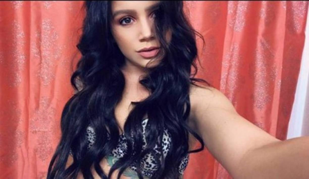 También la llaman en Instagram la 'bikini barista' más sexy del mundo.