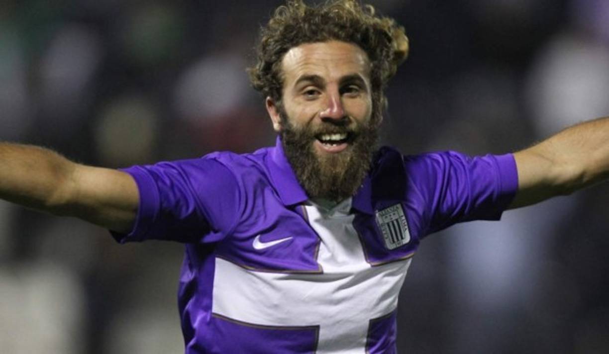 Juan Diego Gonzales Vigil. Dicen que sus rivales se rinden ante su presencia. ¿Porqué será?