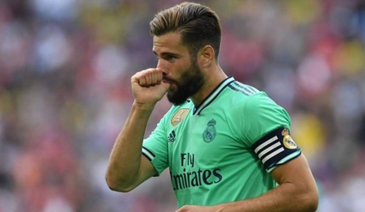 Nacho Fernández: Es la novedad en el 11 titular del Real Madrid. Será uno de los tres centrales que manda a la cancha Zidane. Foto AFP Archivo.