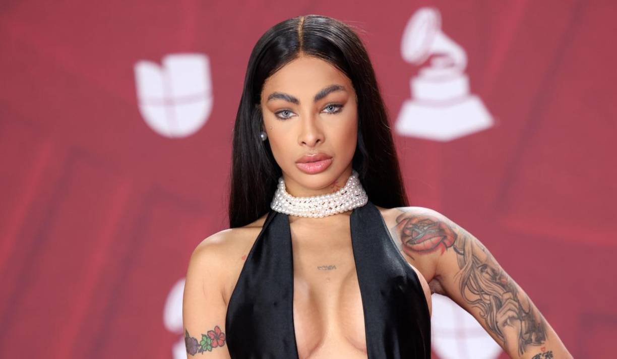 Sin perdersu estilo, Yailin convirtió esta interpretación en un momento único que quedará grabado en la memoria de todos los presentes.