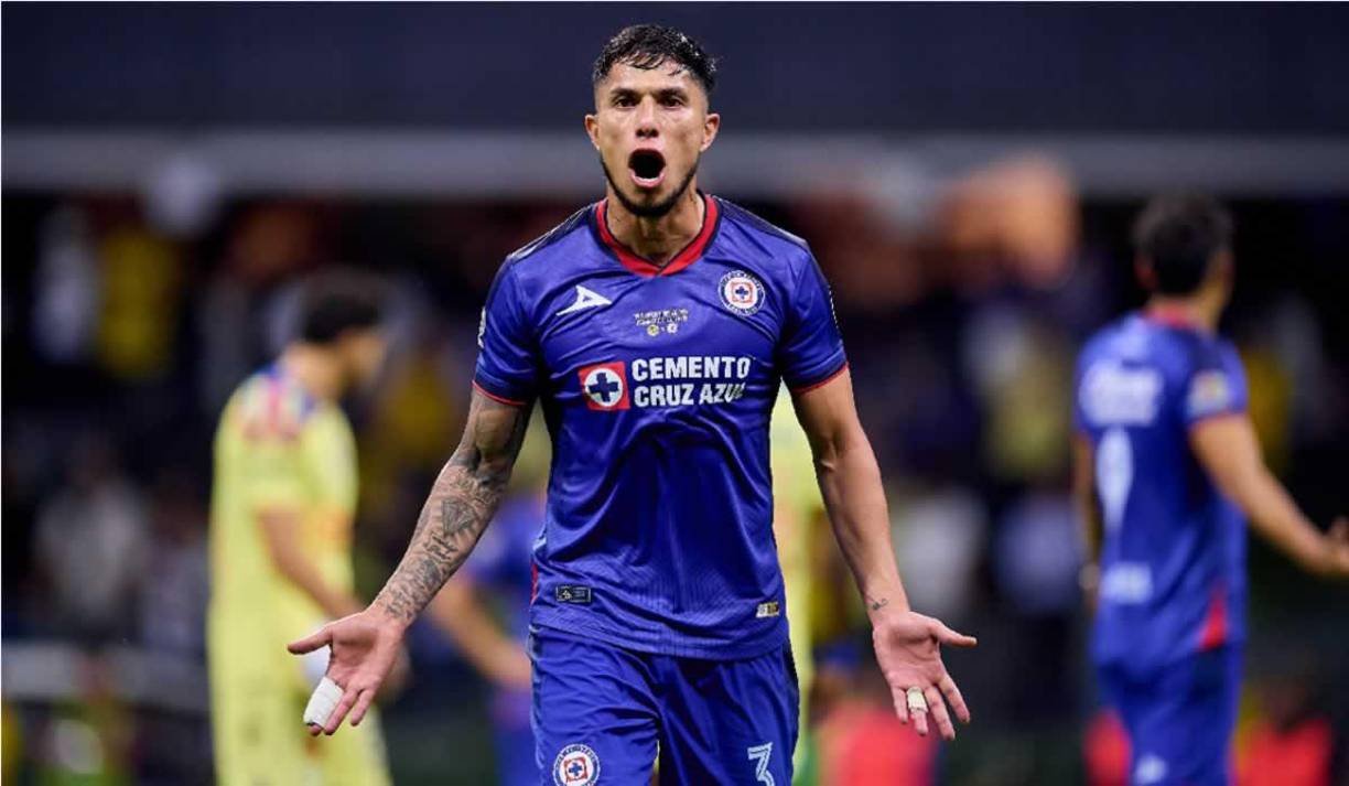 Carlos Salcedo arribó a Cruz Azul para el Apertura 2023 con un contrato de tres años, y después de sufrir en su primer torneo, para el Clausura 2024 se convirtió en una pieza importante para Martin Anselmi.