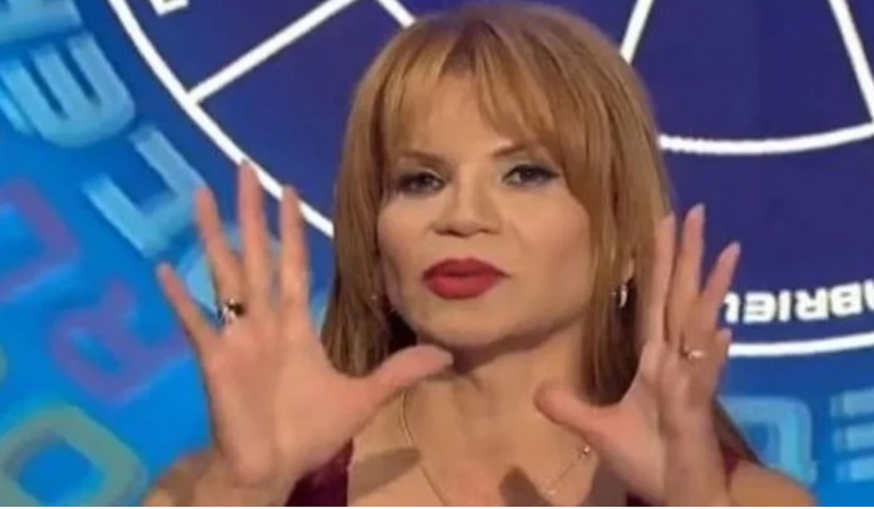 A través de Unicable, la reconocida astróloga, Mhoni Vidente, habló acerca de una supuesta brujería que le estaría aplicando la mamá del futbolista del Al Nassr a su pareja.